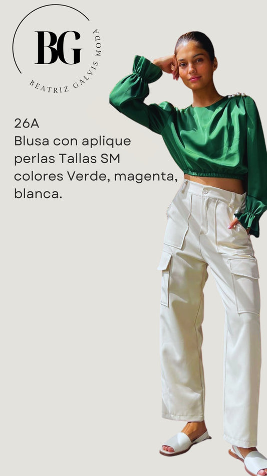 Blusa verde manga larga con apliques